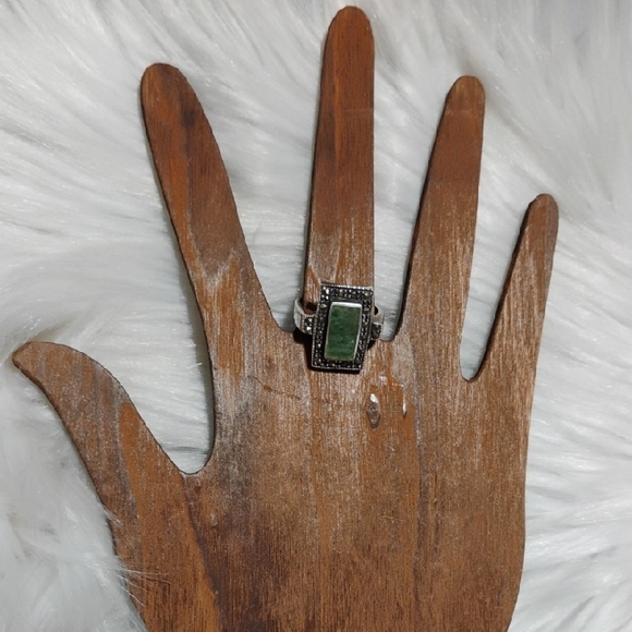 Vtg 925 Sterling Silver Ring W Rectangular Green Jade Gemstone - Picture 12 of 13